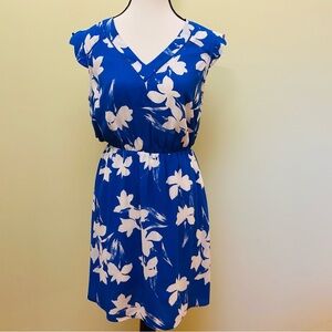 41 Hawthorn Midnight Scallop Detail Blue and White Floral Dress size M
